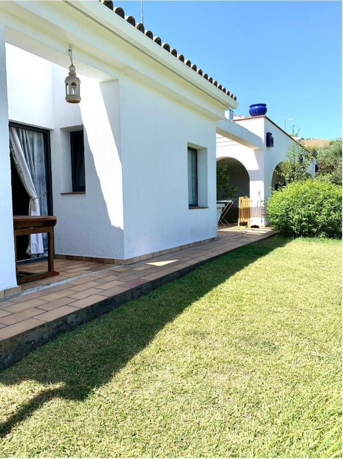 Chalet Con Vistas A Sevilla Gelves Exterior photo
